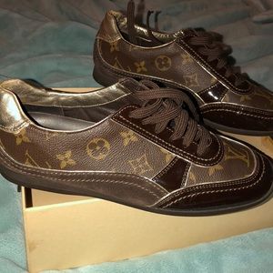 Louis Vuitton authentic sneaker